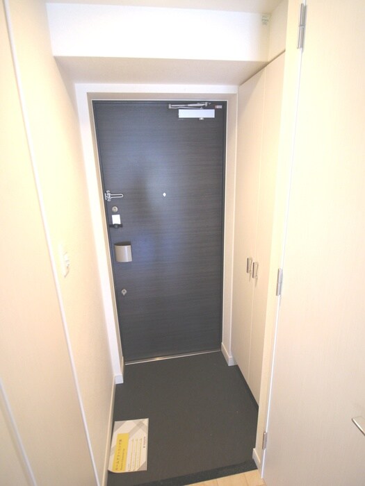 物件内観写真15　(玄関)