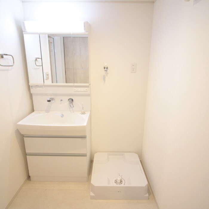 物件内観写真10　(洗濯機置場)