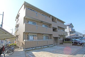 ストラ－ダ外観写真
