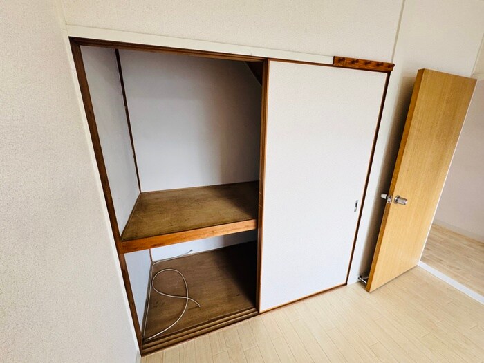 物件内観写真13　(収納)