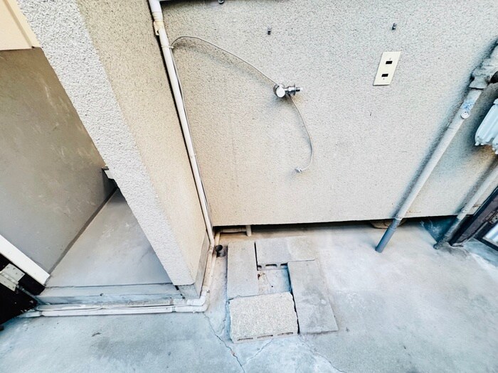 物件内観写真18　(洗濯機置場)