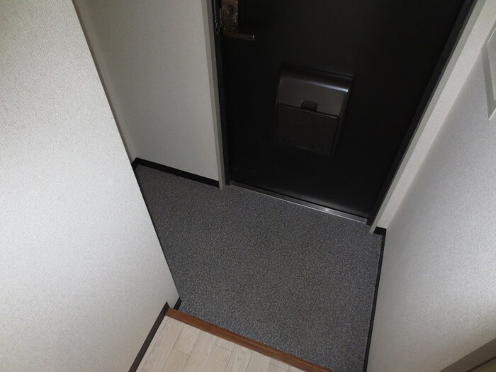 物件内観写真15　(玄関)