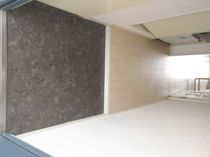 物件内観写真14　(玄関)