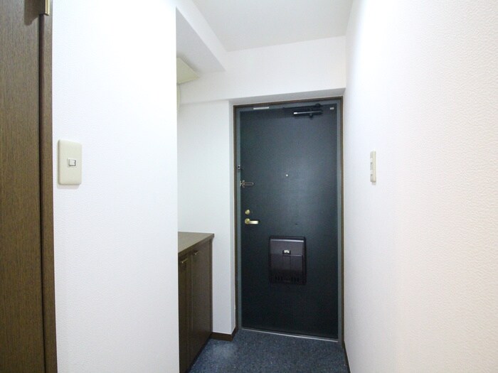 物件内観写真18　(玄関)