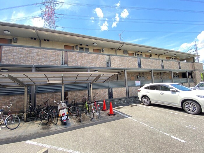 物件外観写真4　(駐輪場)