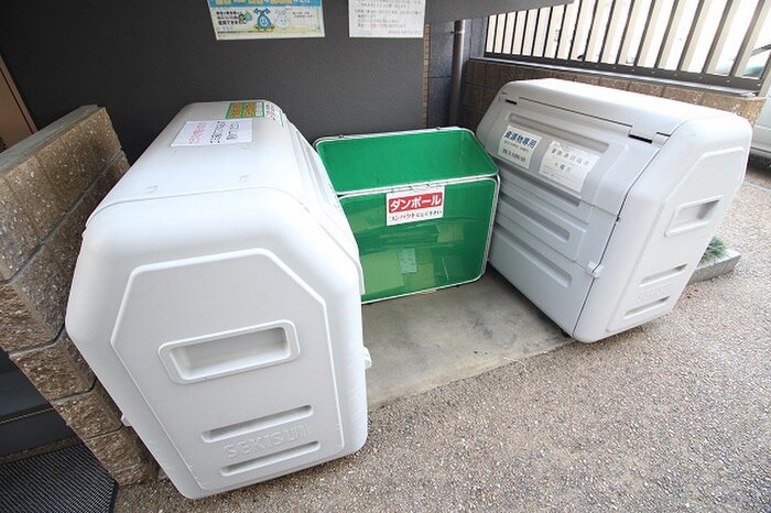 物件外観写真4　(建物設備)