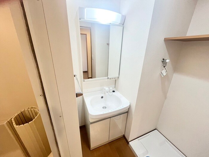 物件内観写真13　(洗面)