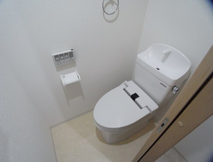 物件内観写真11　(トイレ)