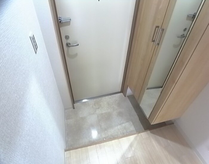 物件内観写真15　(玄関)