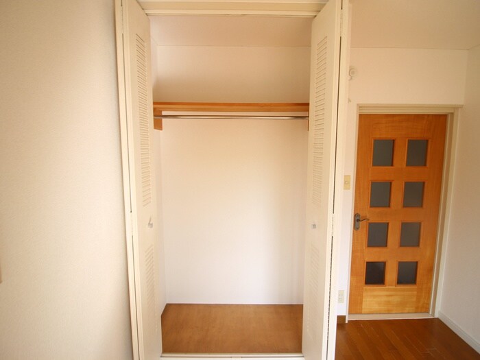 物件内観写真12　(収納)