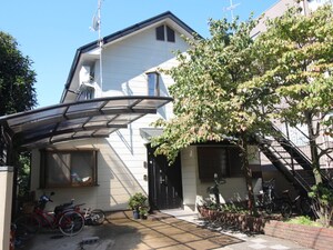 ロッシングハウス宝里外観写真