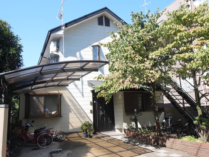 ロッシングハウス宝里の外観写真