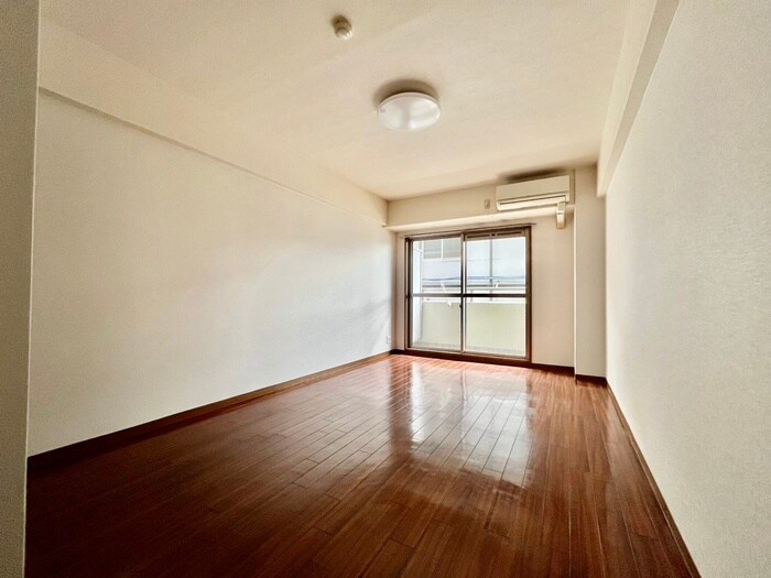 物件内観写真4　(居室)