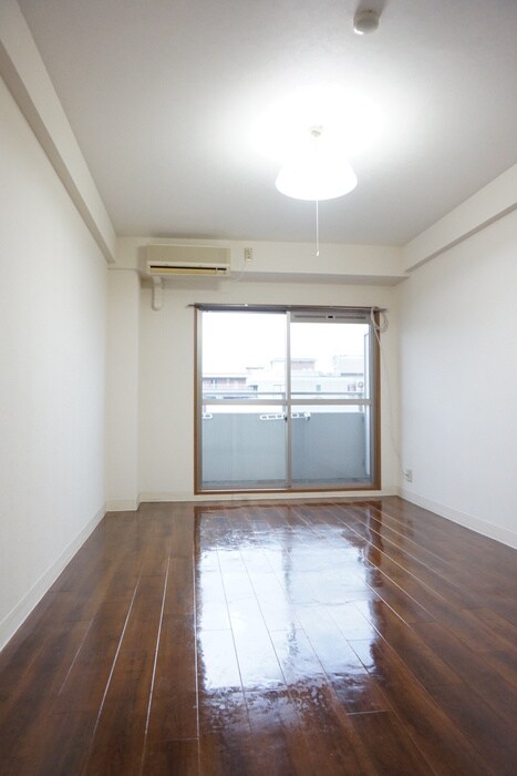 物件内観写真4　(居室)