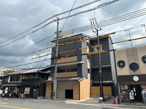 Higashiyama 綏正外観写真