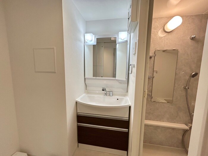 物件内観写真13　(洗面)