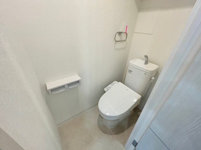 物件内観写真14　(トイレ)