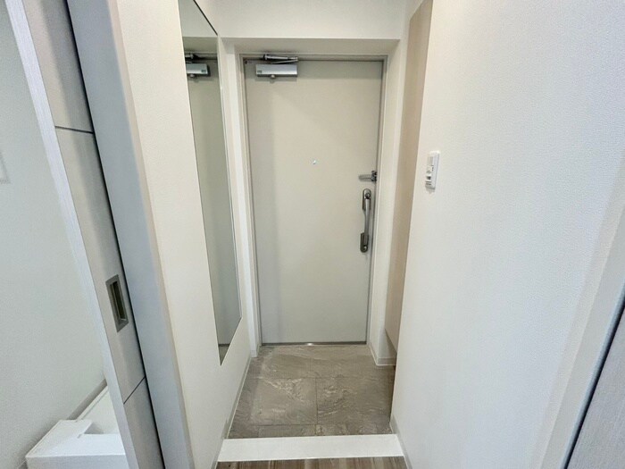 物件内観写真15　(玄関)