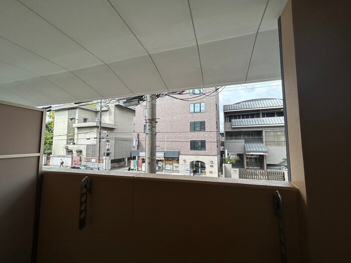 物件内観写真16　(室内からの展望)