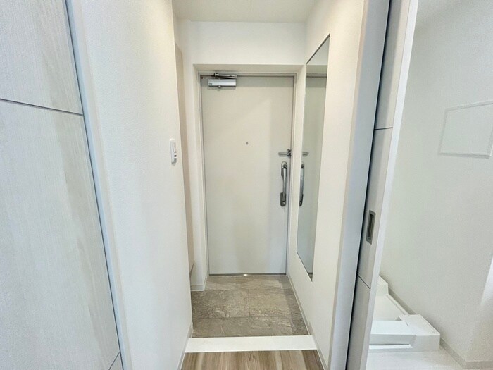 物件内観写真17　(玄関)