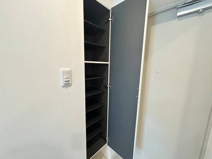 物件内観写真18　(靴箱)