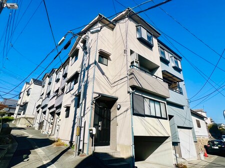 伏見区横大路東裏町貸家外観写真