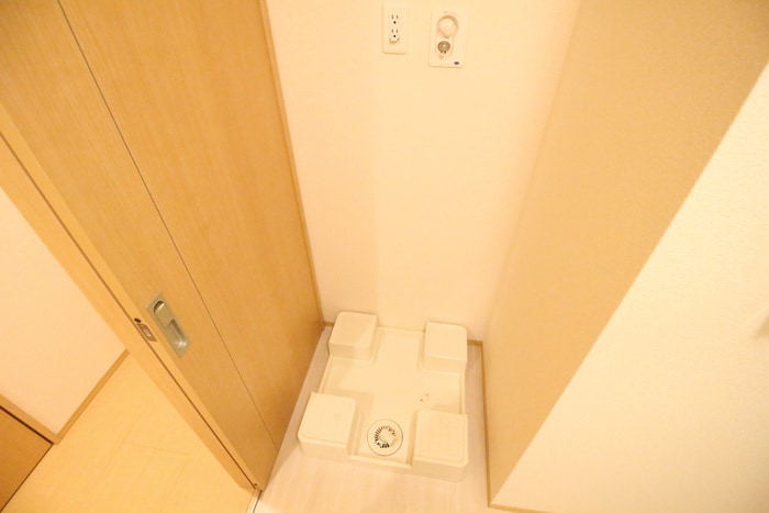 物件内観写真14　(洗濯機置場)