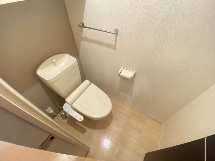 物件内観写真15　(トイレ)