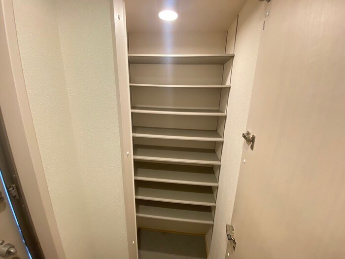 物件内観写真16　(靴箱)