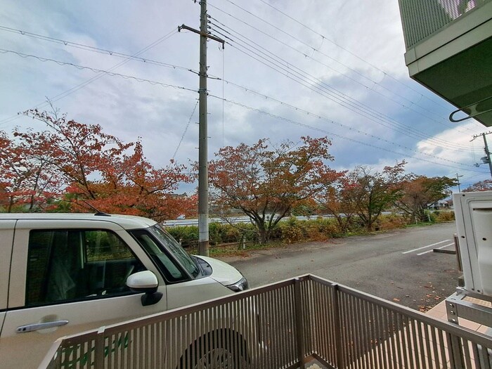 物件内観写真22　(室内からの展望)