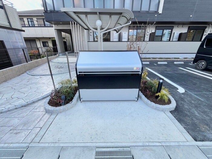 物件外観写真4　(建物設備)