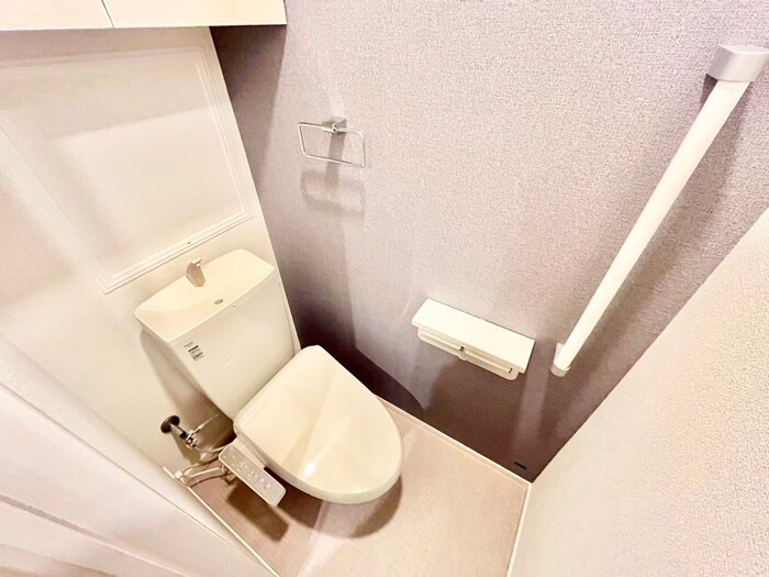 物件内観写真16　(トイレ)