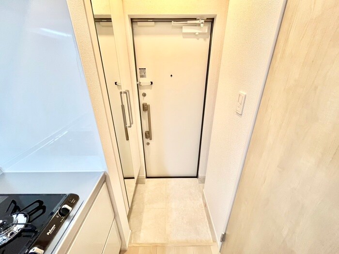 物件内観写真18　(玄関)