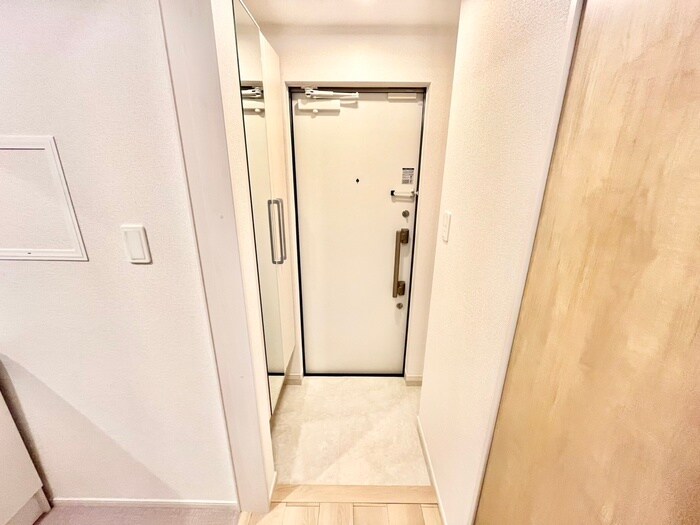 物件内観写真18　(玄関)