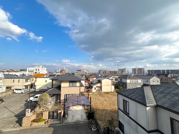 物件内観写真22　(室内からの展望)