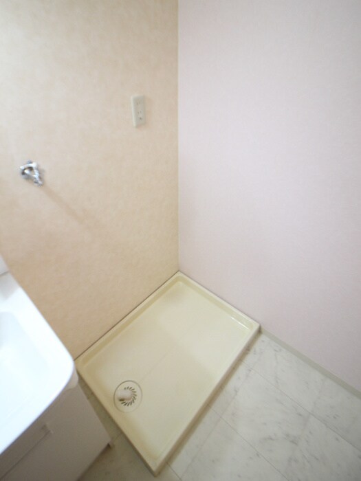 物件内観写真17　(洗濯機置場)