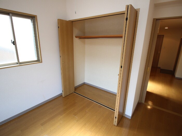 物件内観写真12　(収納)