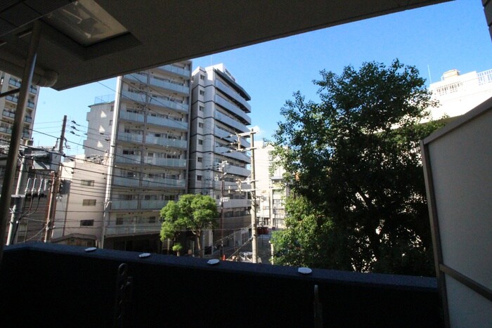 物件内観写真16　(室内からの展望)