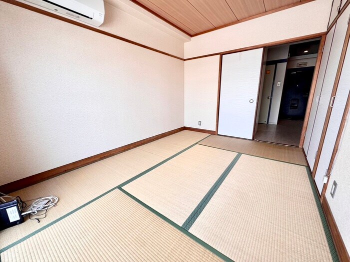 物件内観写真9　(居室)