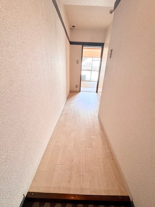 物件内観写真19　(廊下)