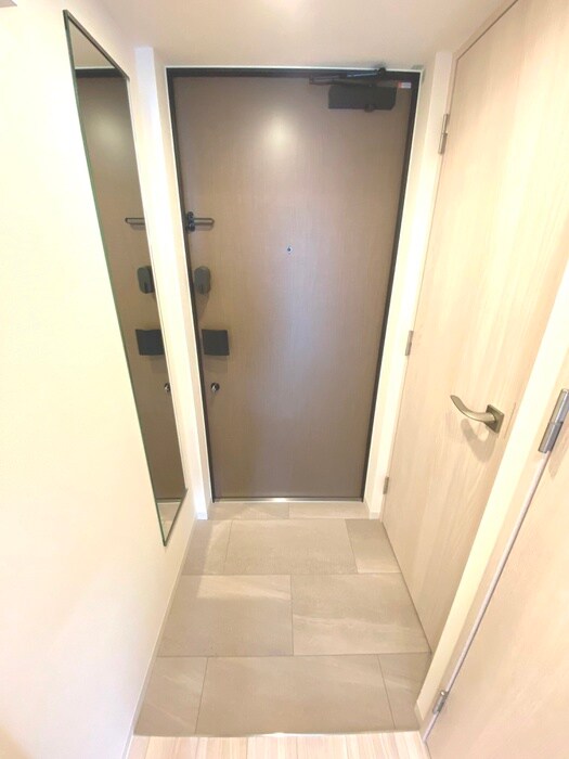 物件内観写真16　(玄関)