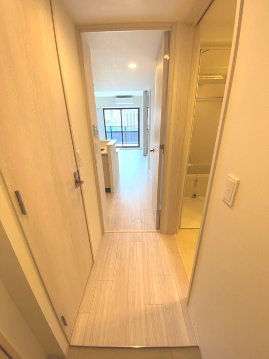 物件内観写真16　(廊下)