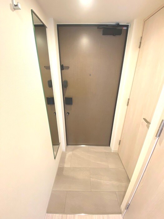 物件内観写真17　(玄関)