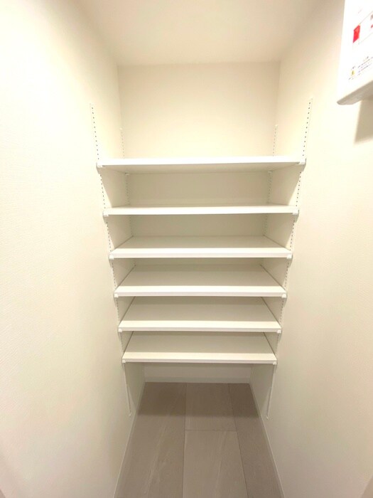 物件内観写真18　(靴箱)