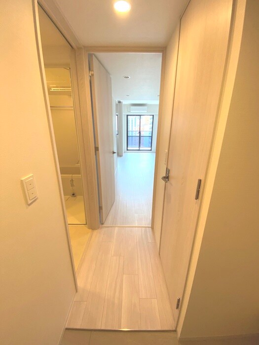 物件内観写真19　(廊下)