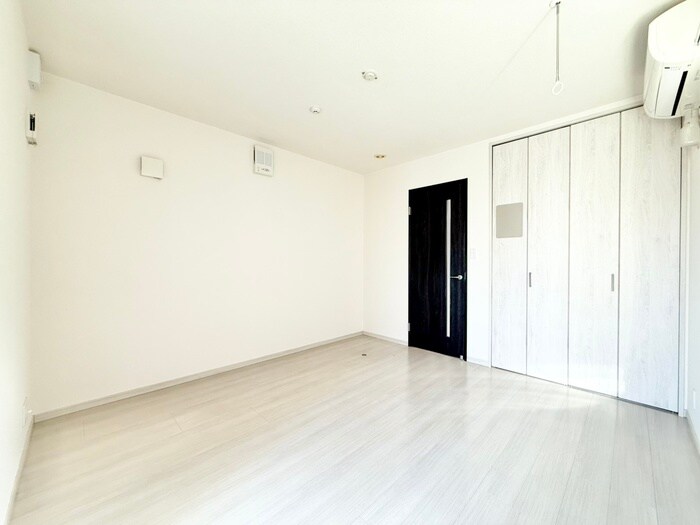 物件内観写真10　(居室)