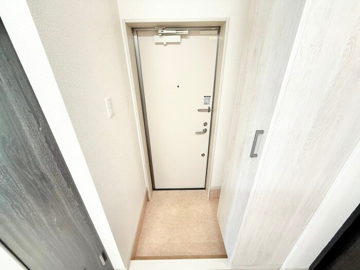 物件内観写真17　(玄関)