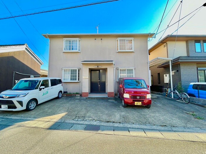 パビヨン南草津の駐車場