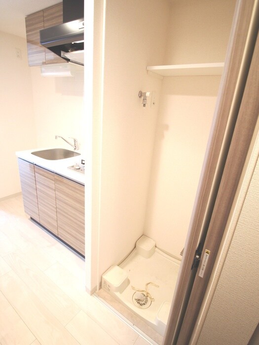 物件内観写真10　(洗濯機置場)