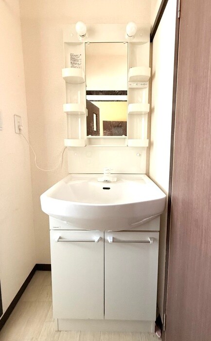 物件内観写真10　(洗面)